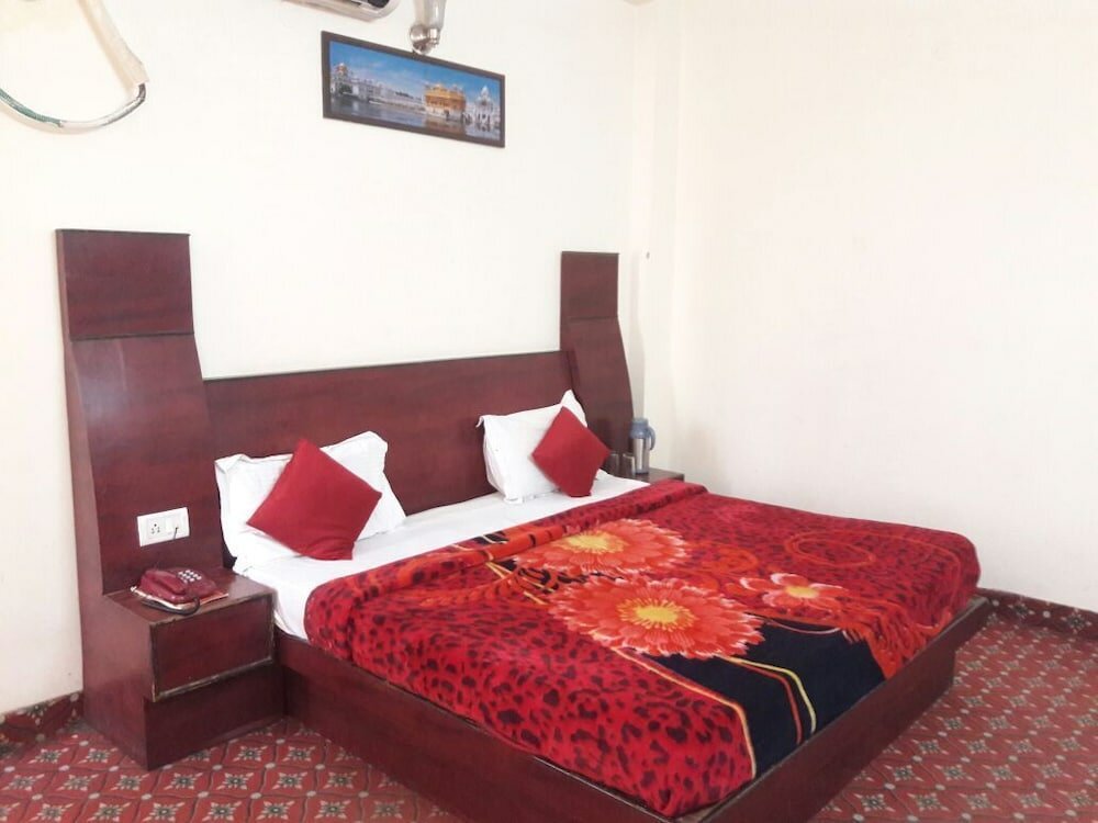 Фото Aj International