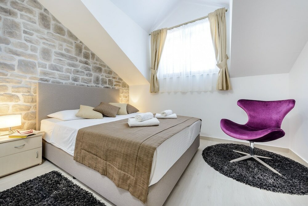 Фото Holiday Home with Private heated Pool, Sea view & Basketball Court