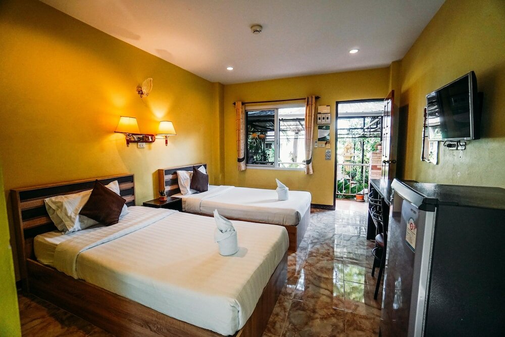 Фото Phoemphoon 2 Hotel