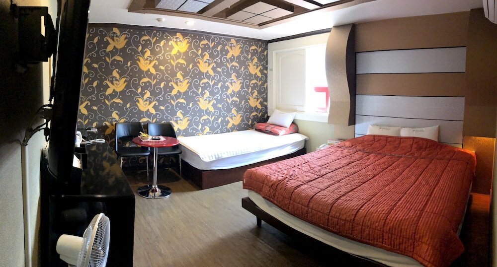 Фото Public Hotel