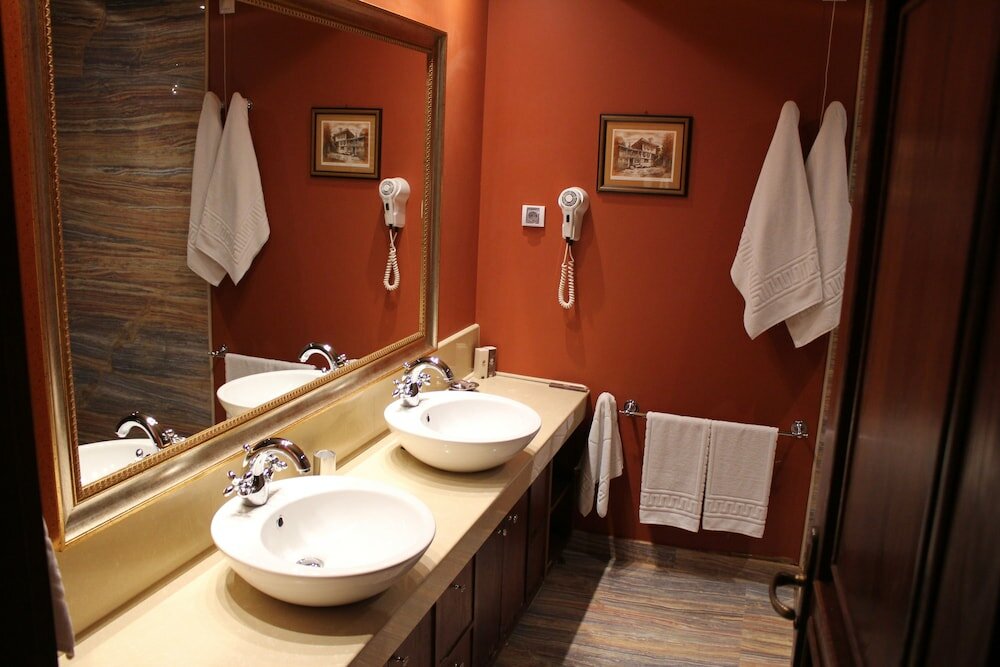 Фото Shiroka Laka Hotel