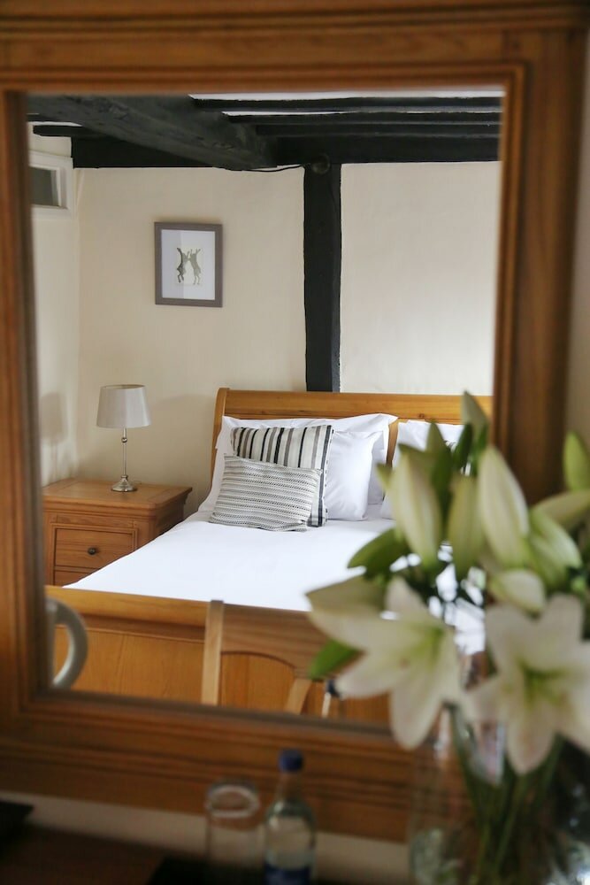 Фото The Brickwall Hotel