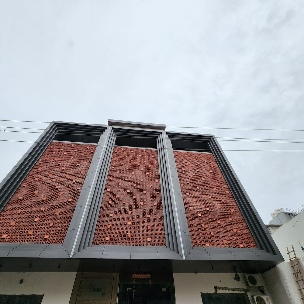 Фото Hotel Square 9 Inn