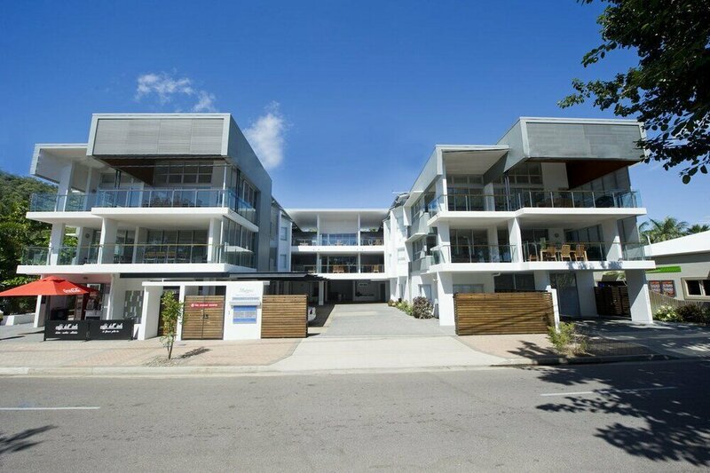 Гостиница Maggies Beachfront Apt. 7