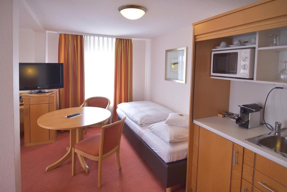 Фото Hotel - Restaurant Hirsch