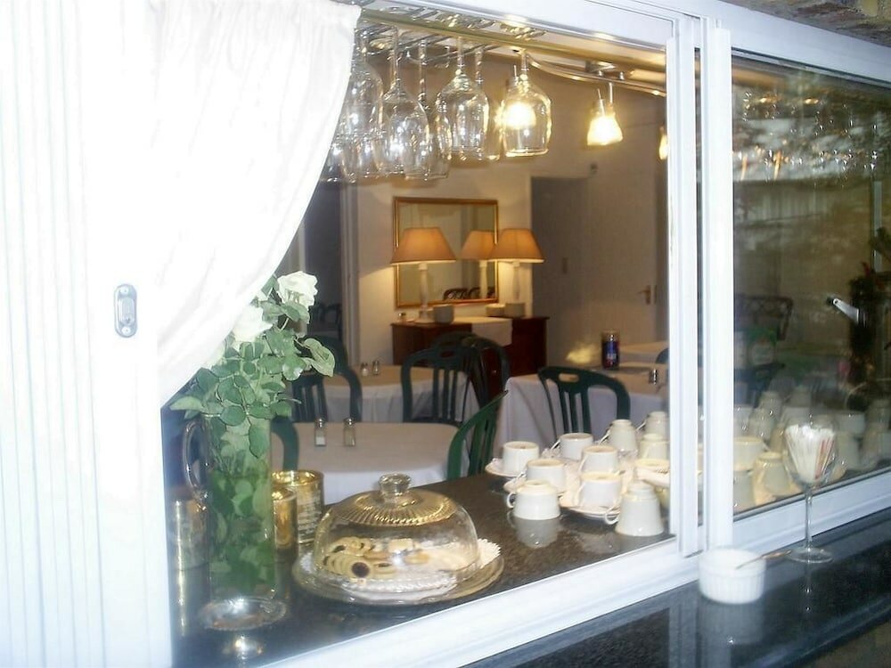 Фото Emerald Guest House Springs