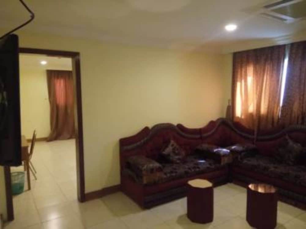 Фото Aayan Al Shisha Hotel