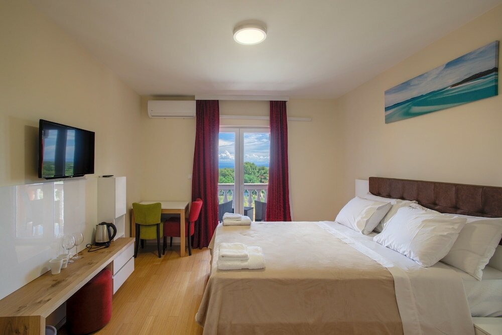 Фото Hotel Livadic