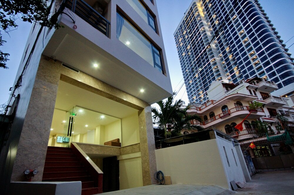 Фото Harvey Hotel & Apartments