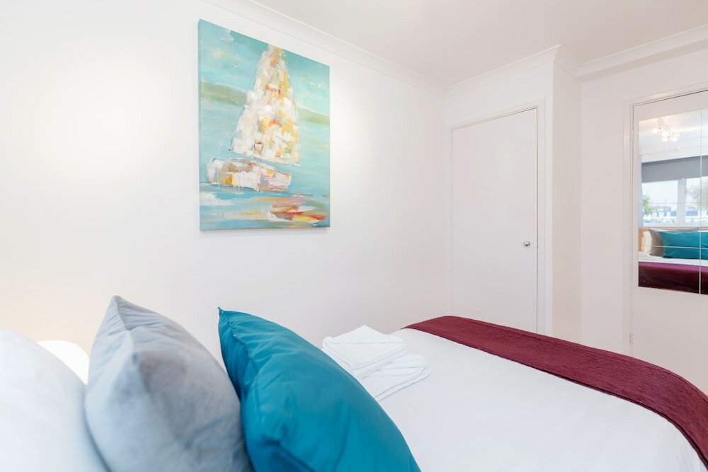 Фото Holland Park Heights by BaseToGo