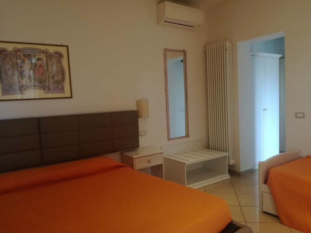 Фото Bed & Breakfast Camollia