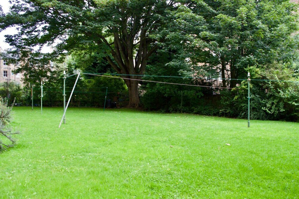 Фото Stylish 3 Bedroom Apartment