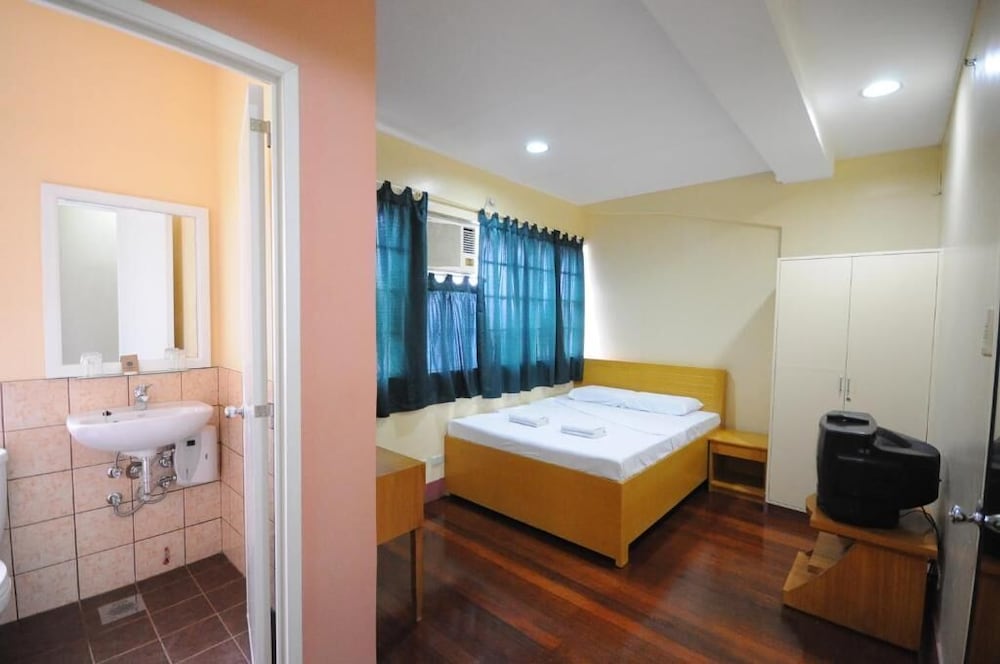 Фото Marbella Leisure Hostel