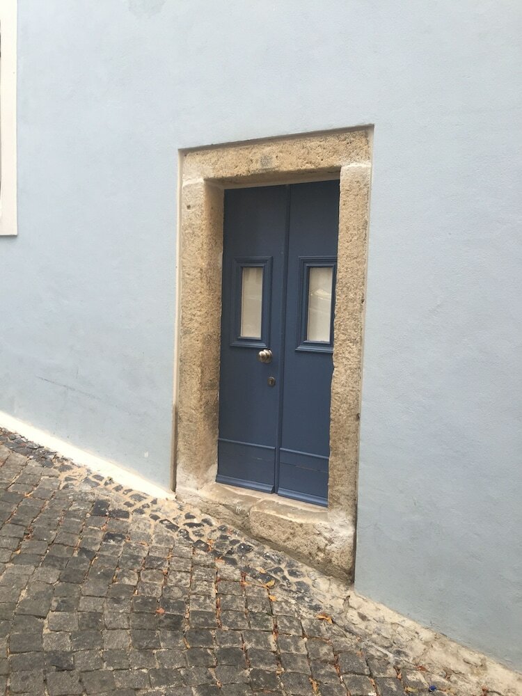 Фото Alfama Yellow House