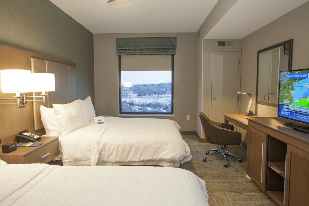 Фото Hampton Inn & Suites Downtown St. Paul