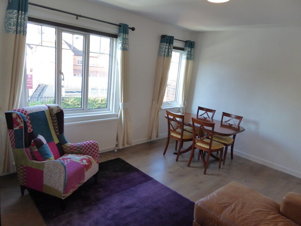 Фото Sunninghill Apartment