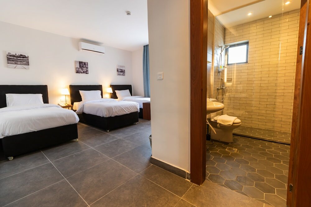 Фото Canary Hotel