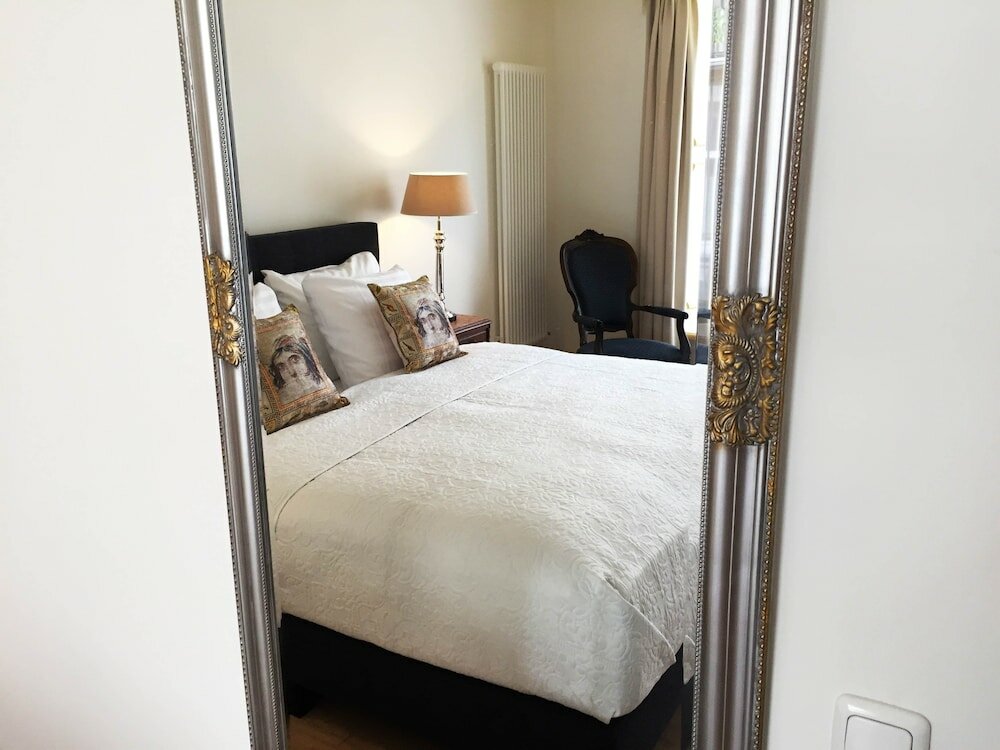 Фото De Bronzen Koets