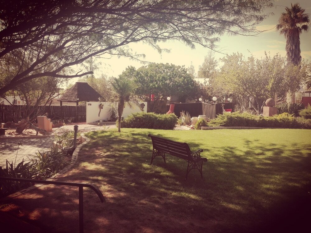 Фото Daisy Country Lodge