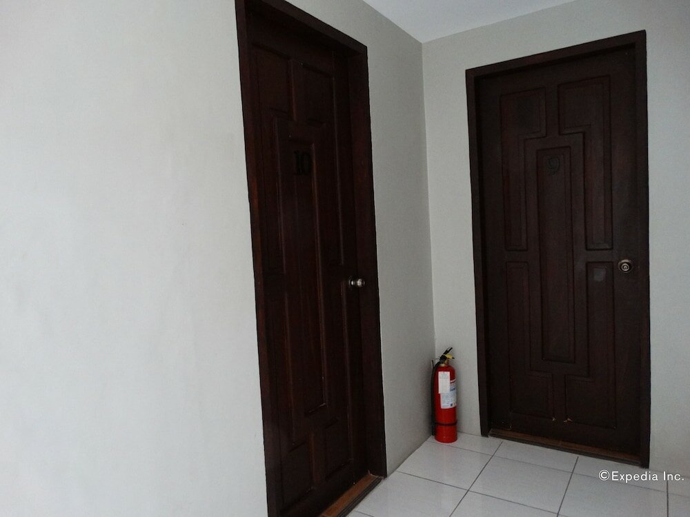 Фото Harbour Gardens Tourist Inn