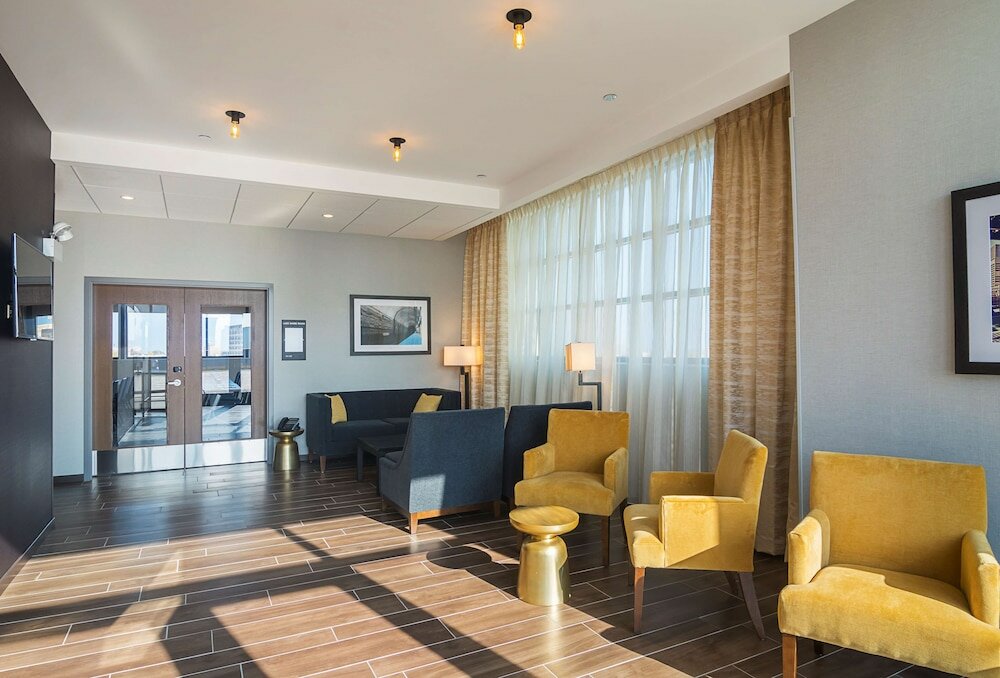 Фото Hampton Inn Chicago North-Loyola Station