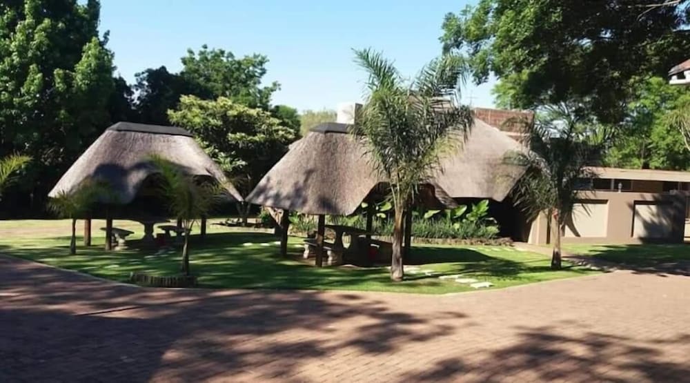 Фото B at Home Guesthouse Piet Retief