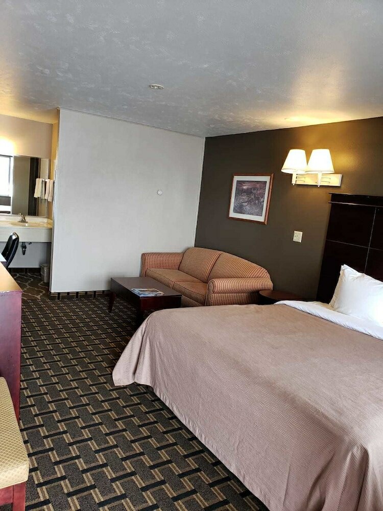 Фото Travelodge by Wyndham Evanston