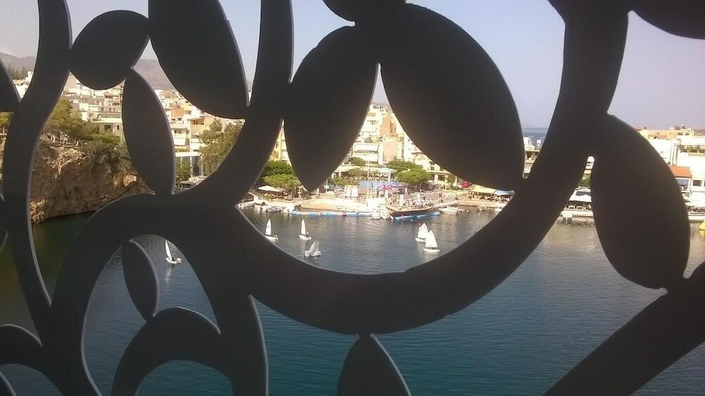 Фото Emerald Lake Studios