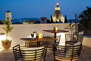 отель Michel House