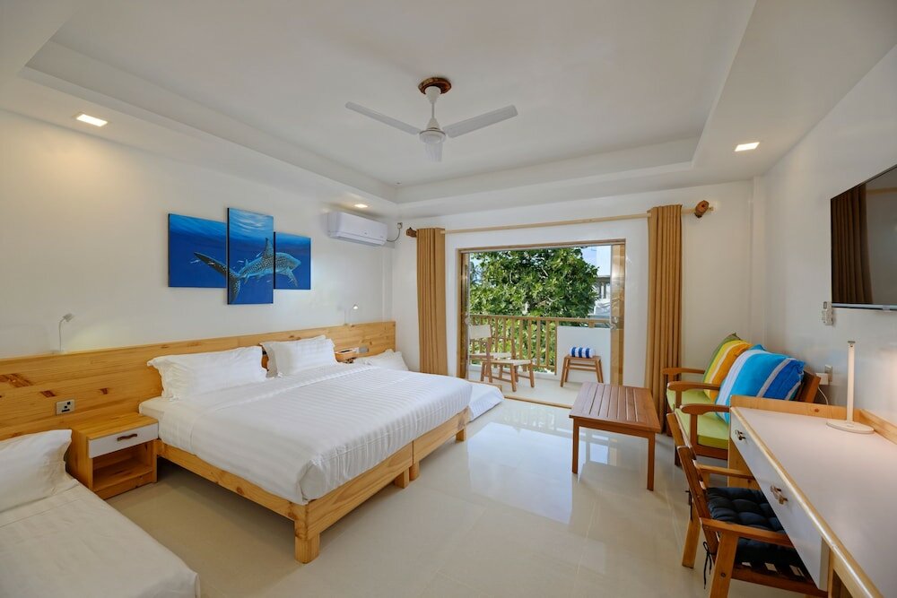 Фото Luau Beach Inn