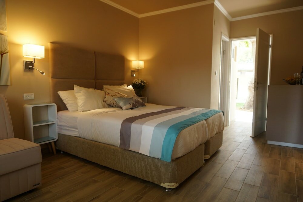 Фото Erettz Zeelim