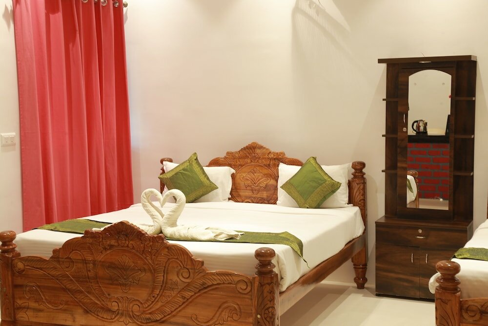 Фото Treebo Trend South Avenue With Roadside View