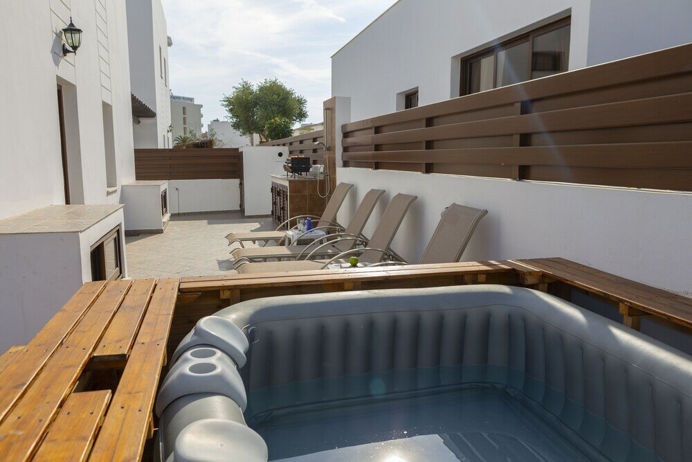 Фото Вилла Seafront Protaras Luxury Resort