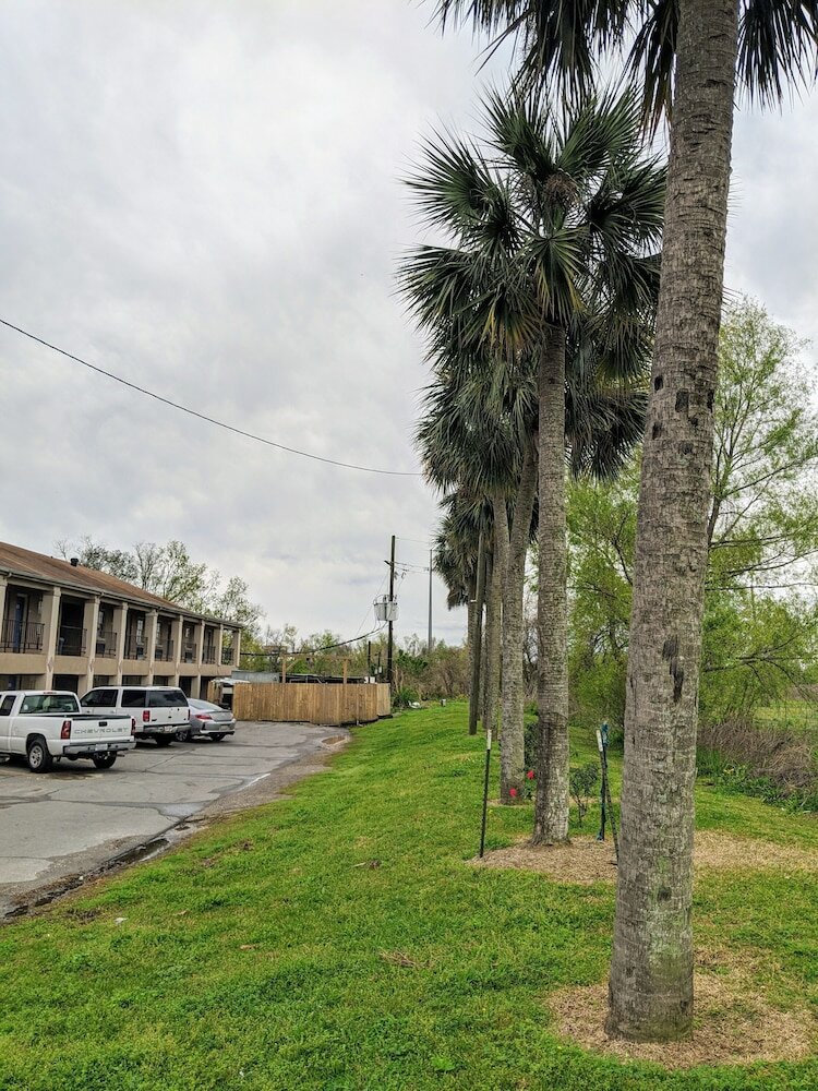 Фото Lake Houma Inn
