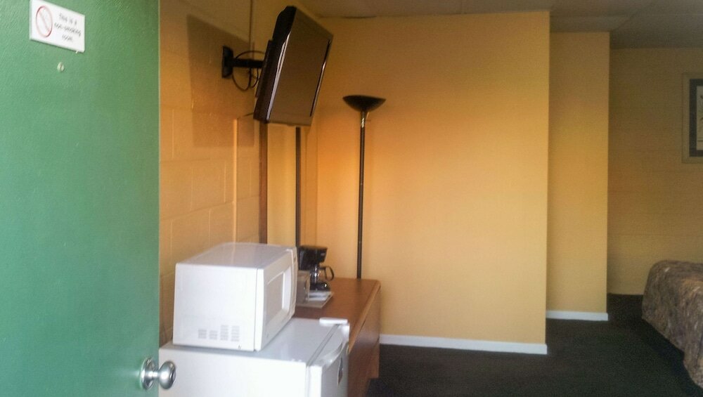 Фото Relax Inn Westminster