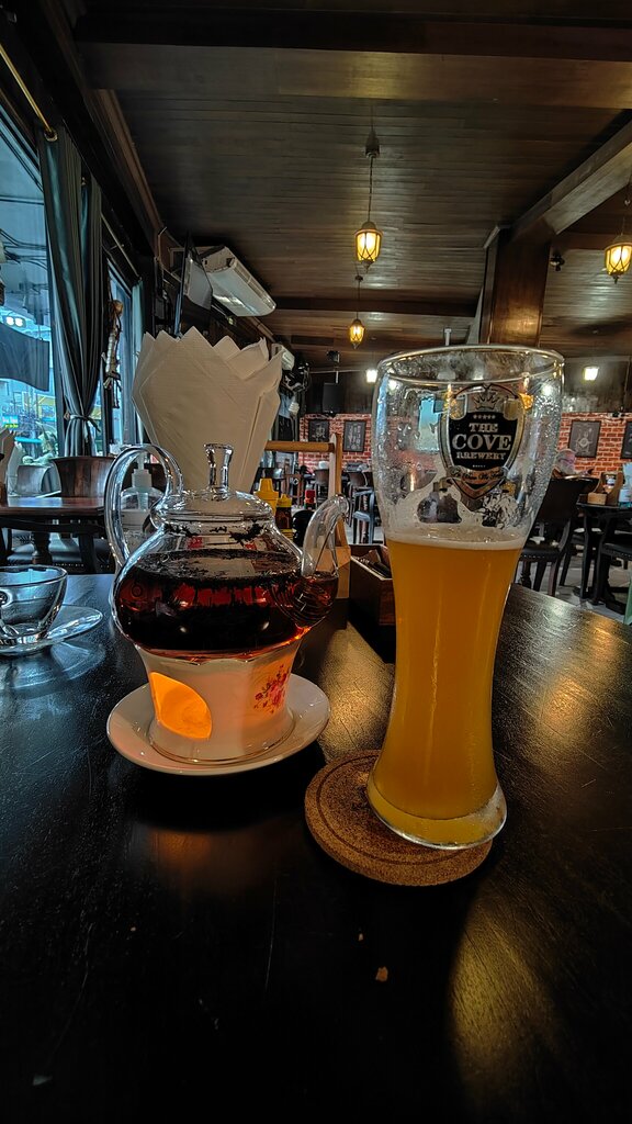 Bar, pub The Cove Pub, Pattaya, photo