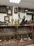 Антиквариат (Lva Tolstogo Street, 57), tienda de antiguedades