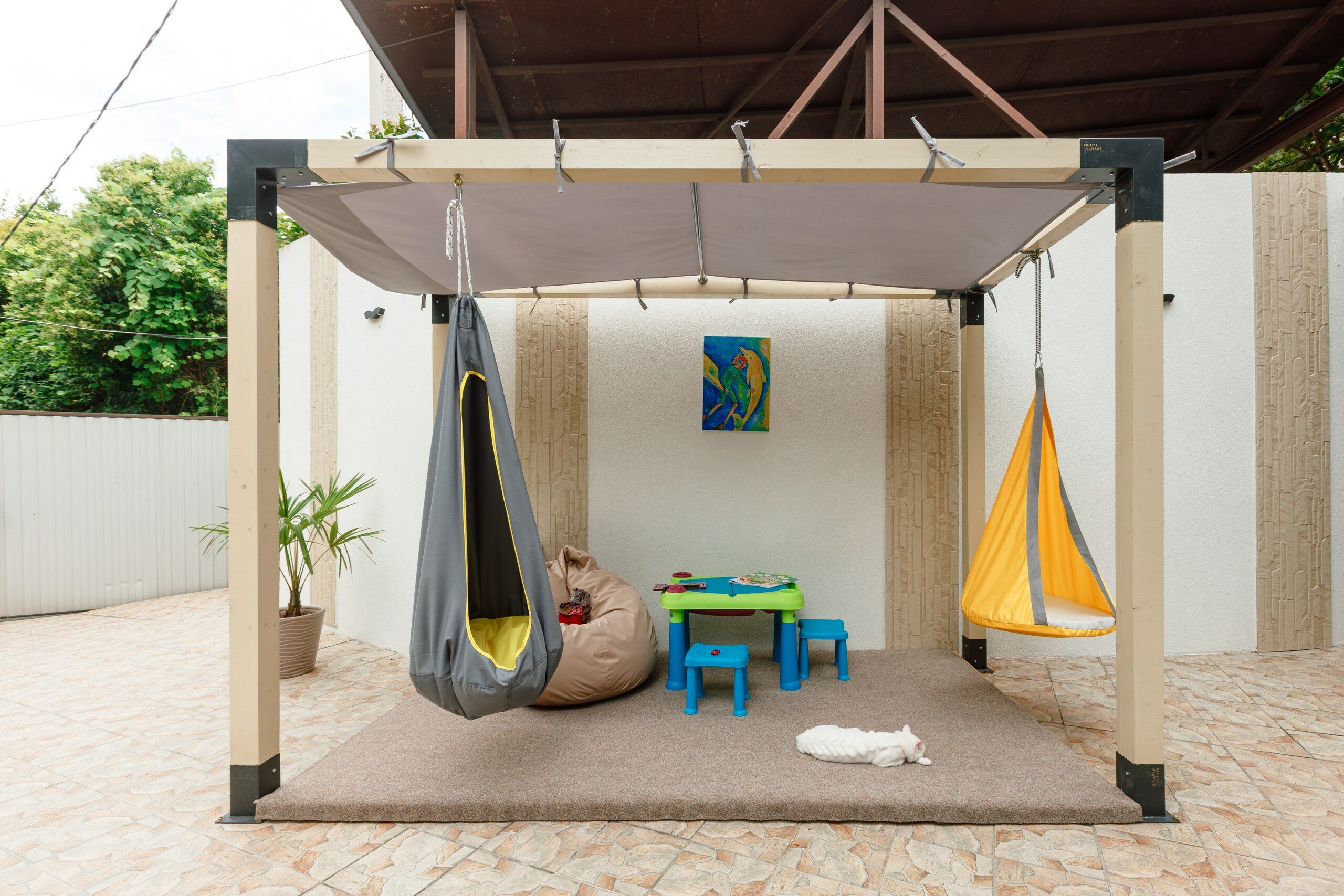 Фото Современник