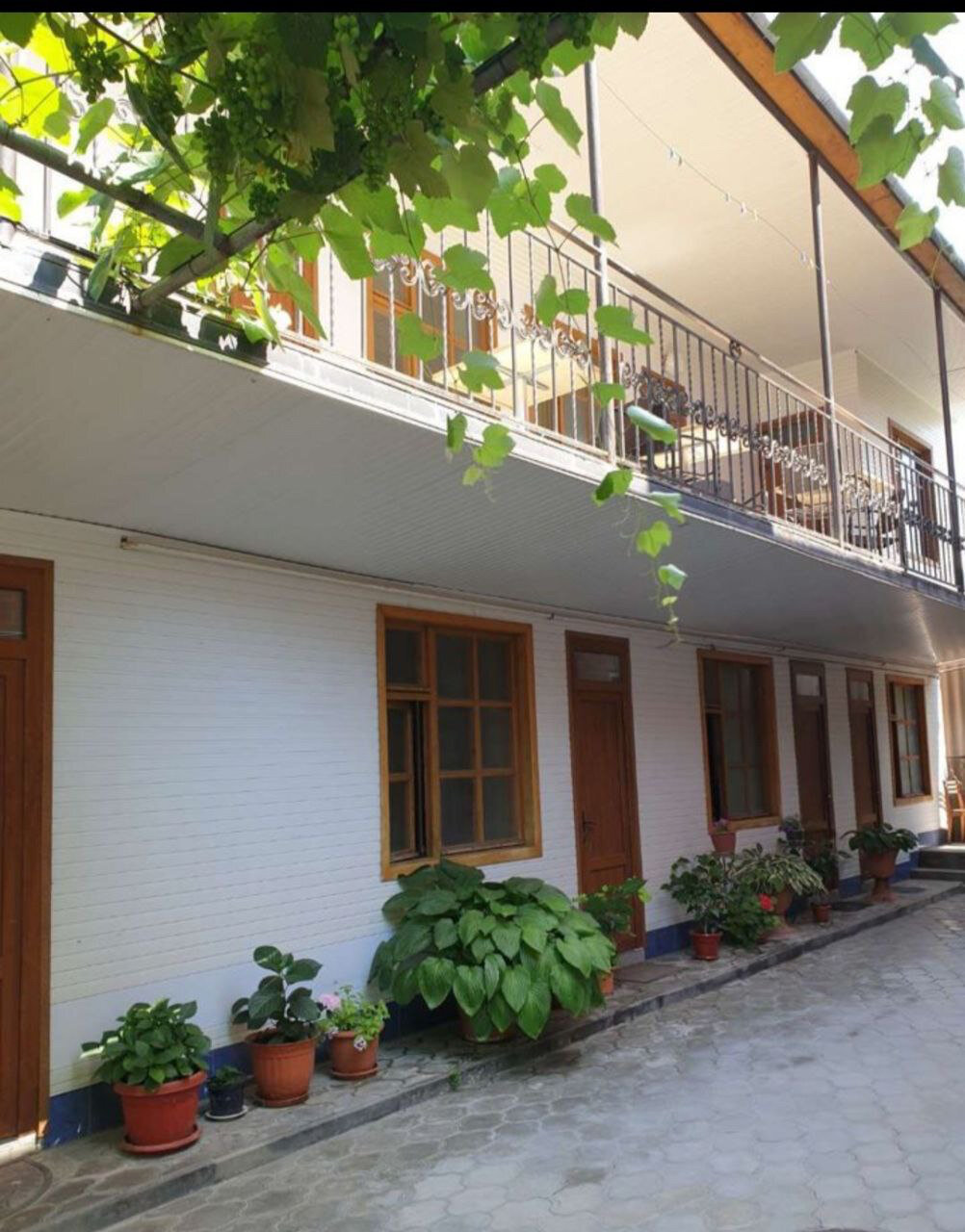 Фото Дворик на Владимирской