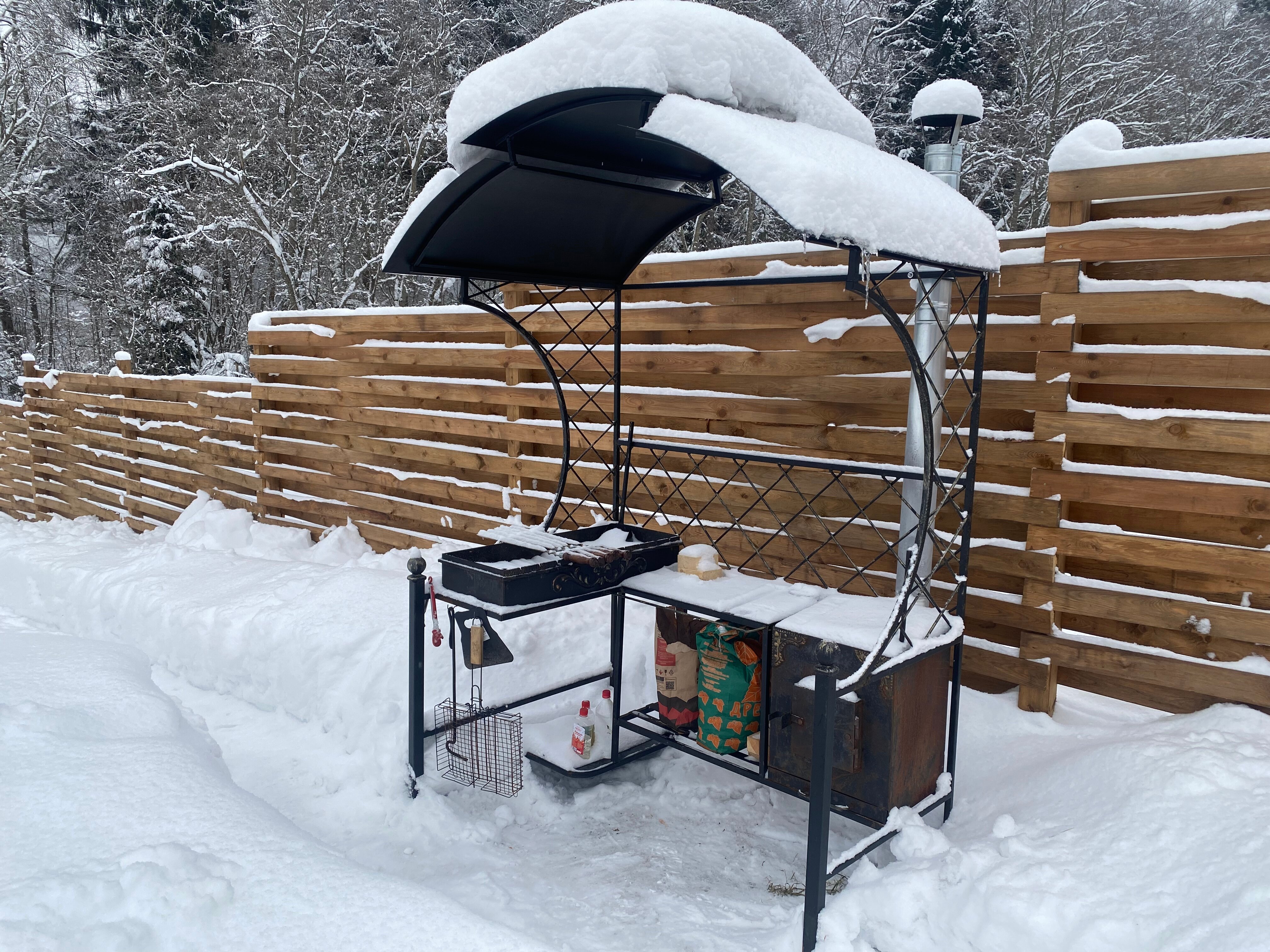 Фото Дом Углом