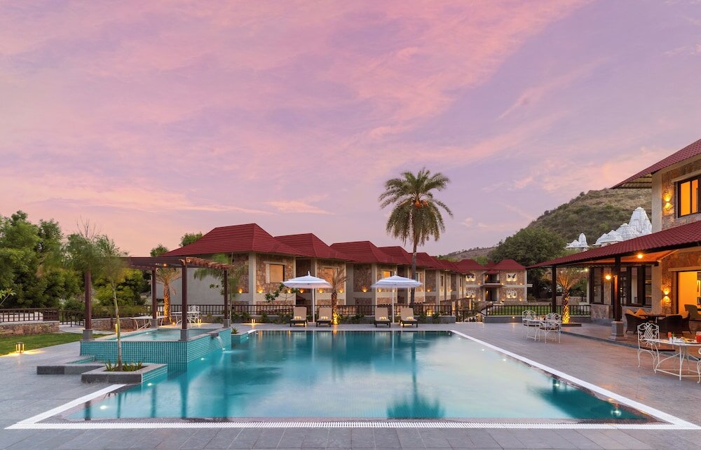 Фото Sarasiruham Resort Private Pool Villa