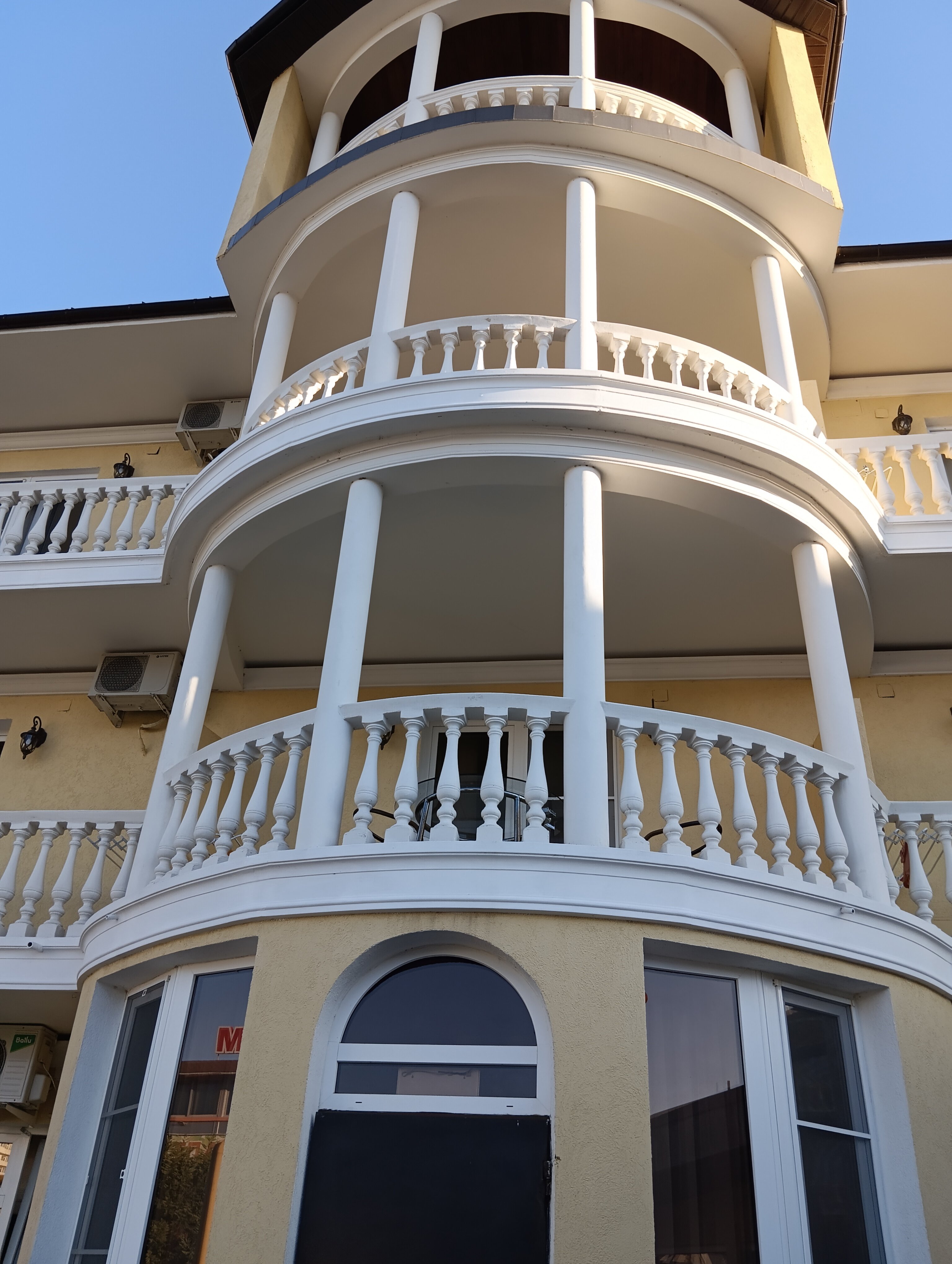 Фото Orange House