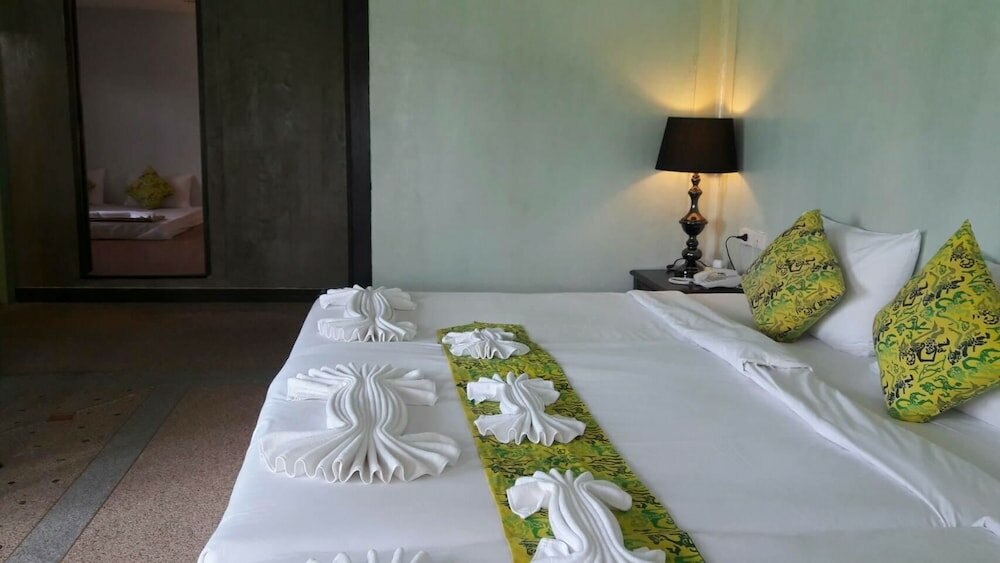 Фото Aonang Cliff Mountain New Resort