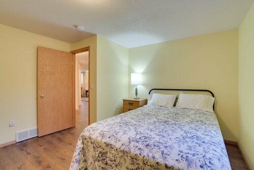 Гостиница Pet-friendly Fargo Home: 5 Mi to Downtown в Фарго