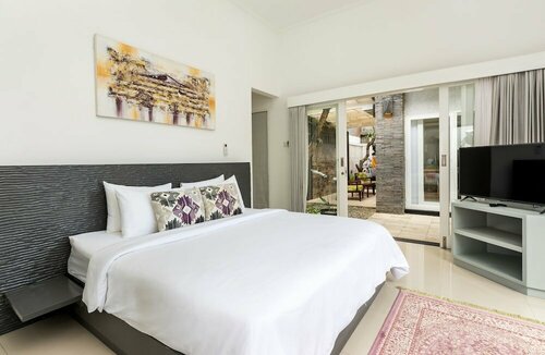 Гостиница Top Selling 3 Bedrooms Villa in Seminyak Included Breakfast