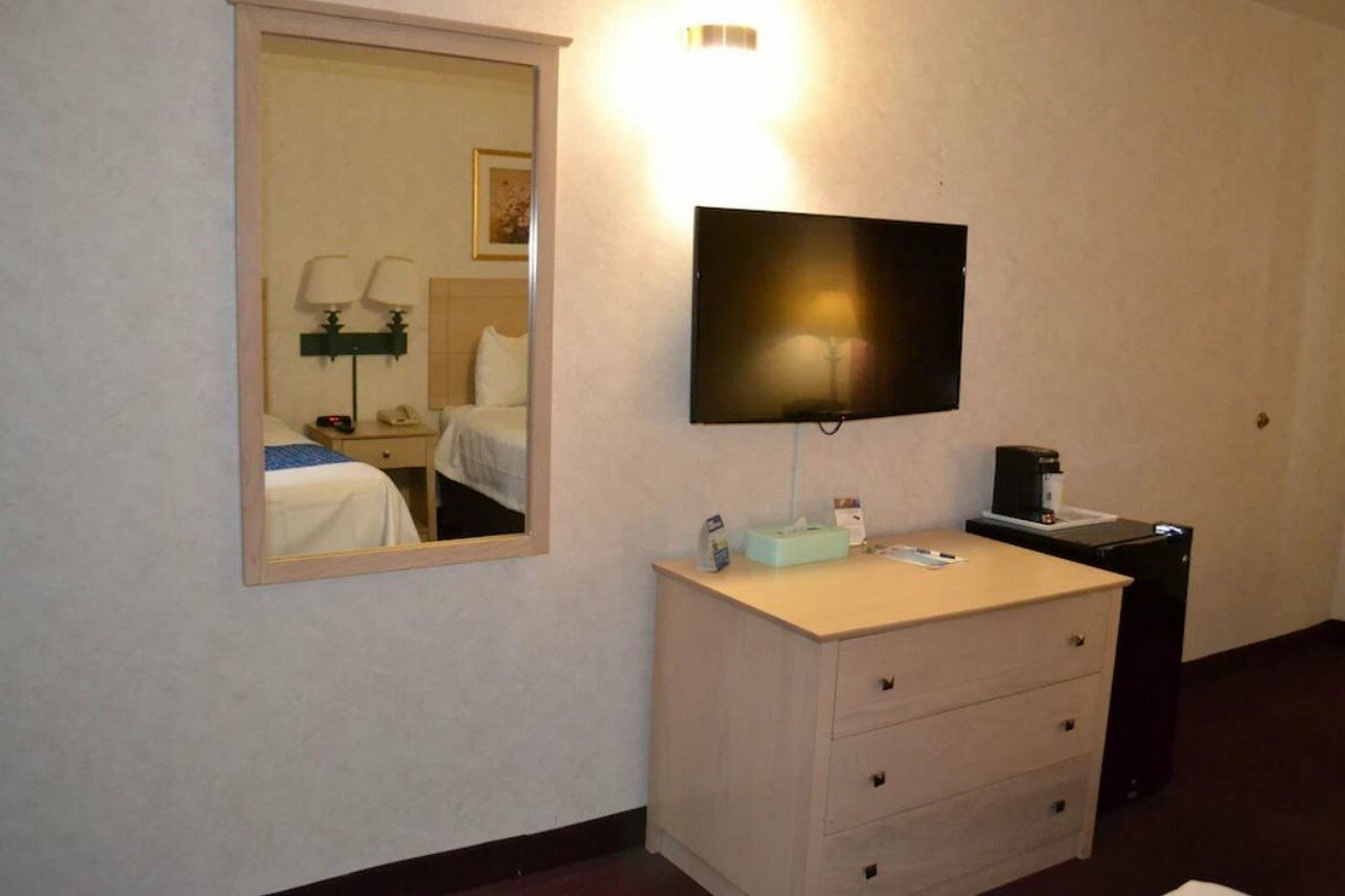 Фото Travelodge by Wyndham Niagara Falls