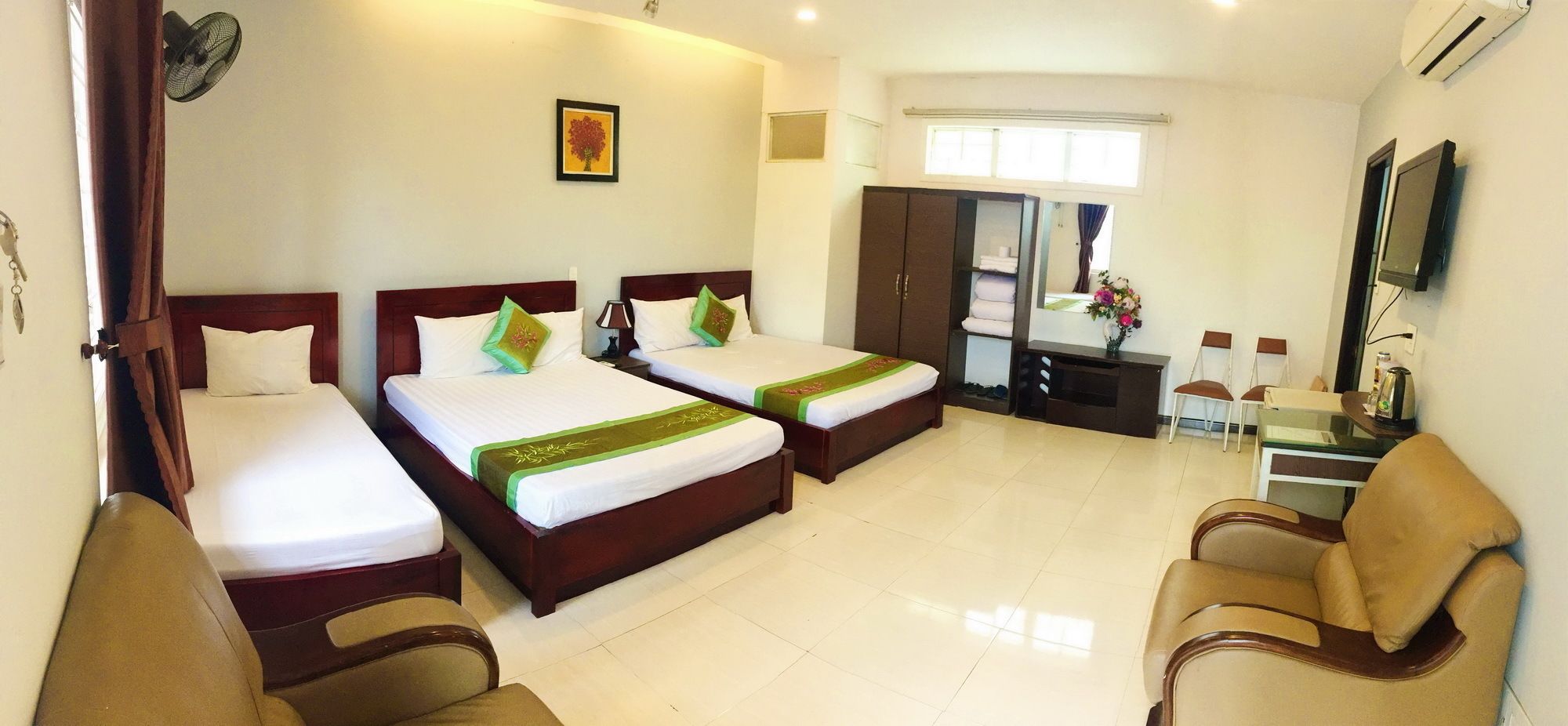 Фото Quan Quan Hotel