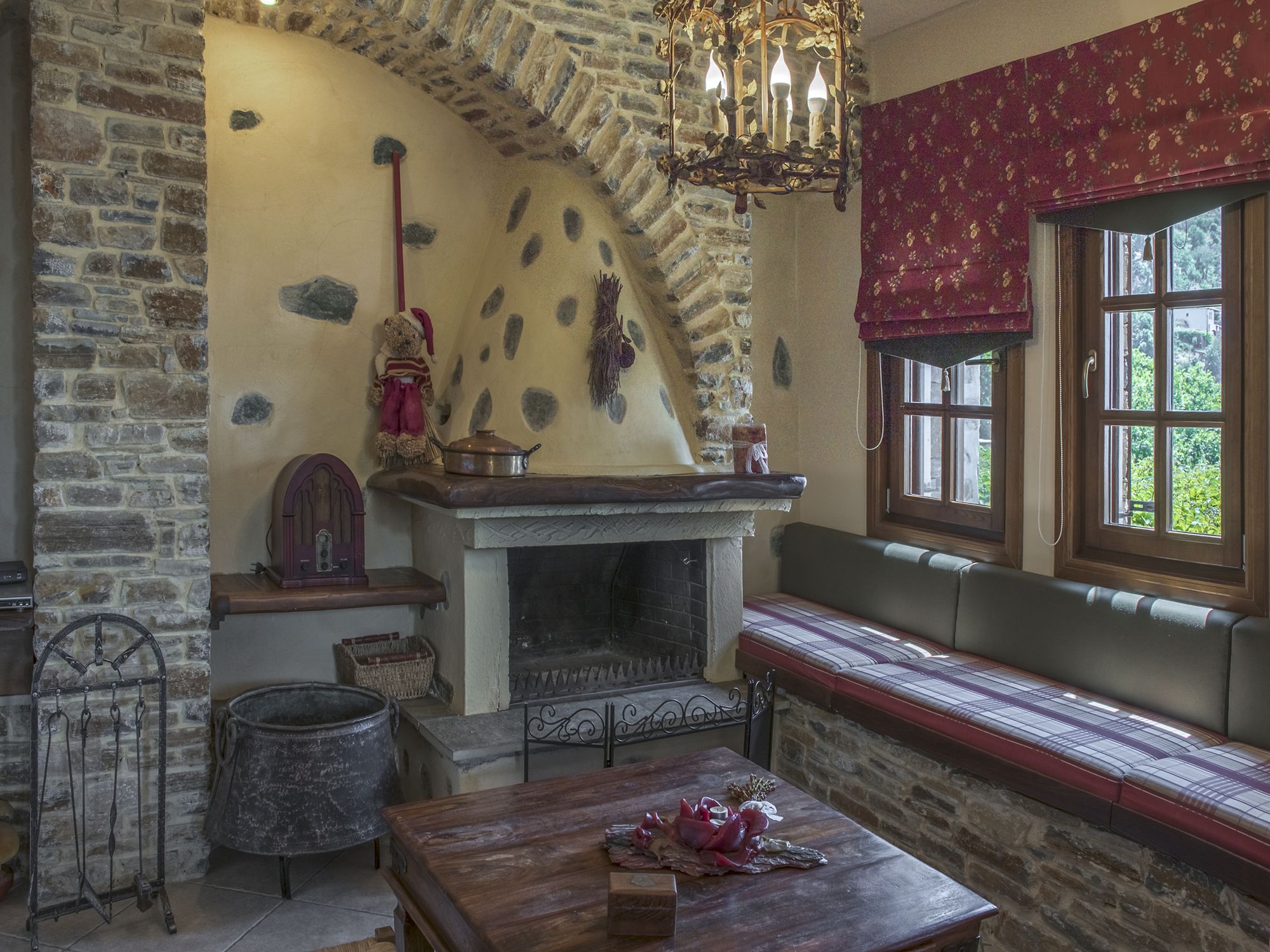 Фото To Stefani tis Makrinas