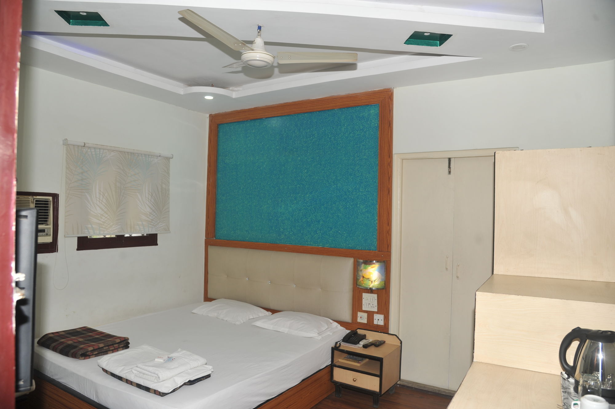 Фото Hotel Akash Ganga
