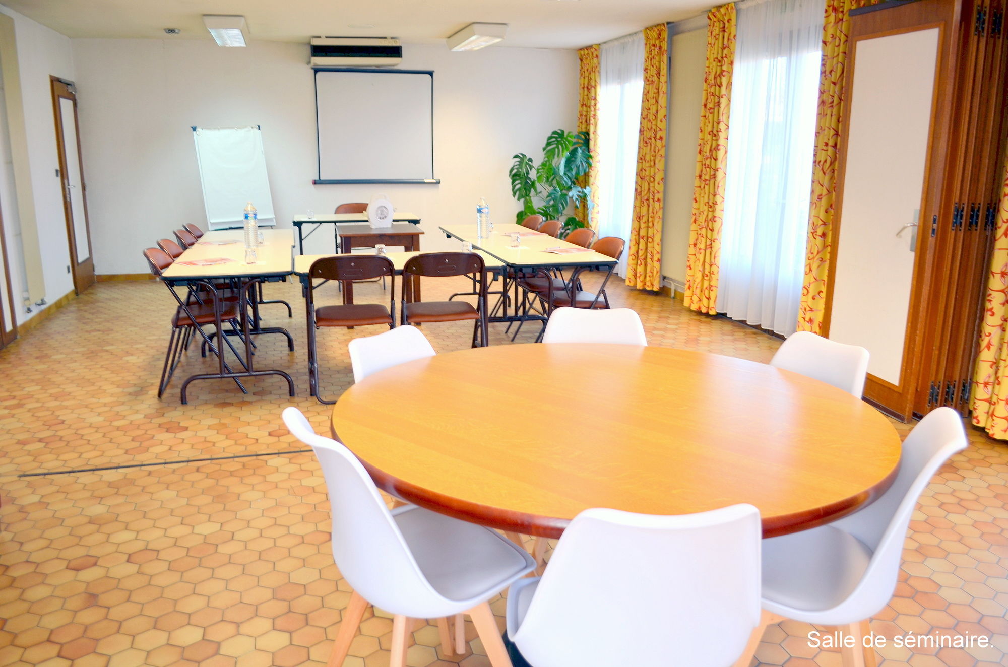 Фото Hotel Initial by Balladins La Roche-sur-Yon